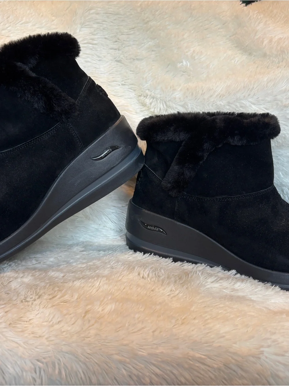 Skechers Arch Fit Black Suede Faux Fur Wedge Ankle Boots Women's 11
